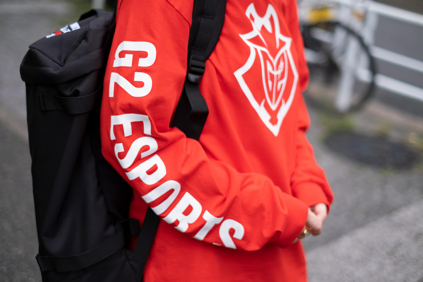 G2 Esports エッセンシャル ロングスリーブ Tシャツ(レッド)